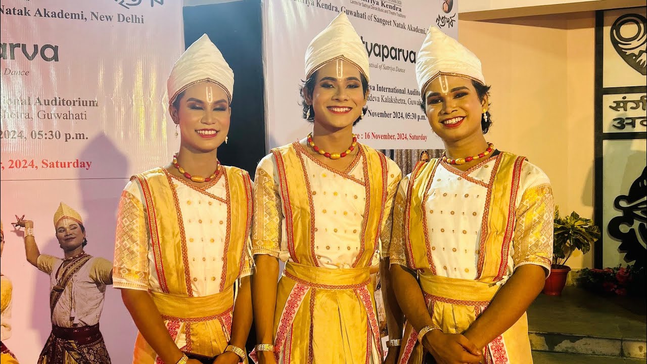 Jhumura Gitor & Mela nas ( Sattriya )