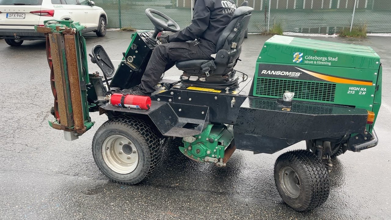 Köp Gräsklippare Ransomes 2130 Highway på Klaravik