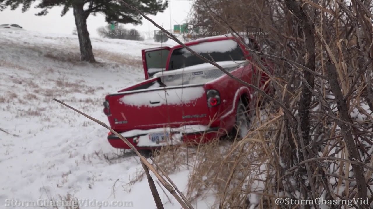 Nightmare On The Road With Record Breaking Snow In Wichita, KS - 1/1/2021