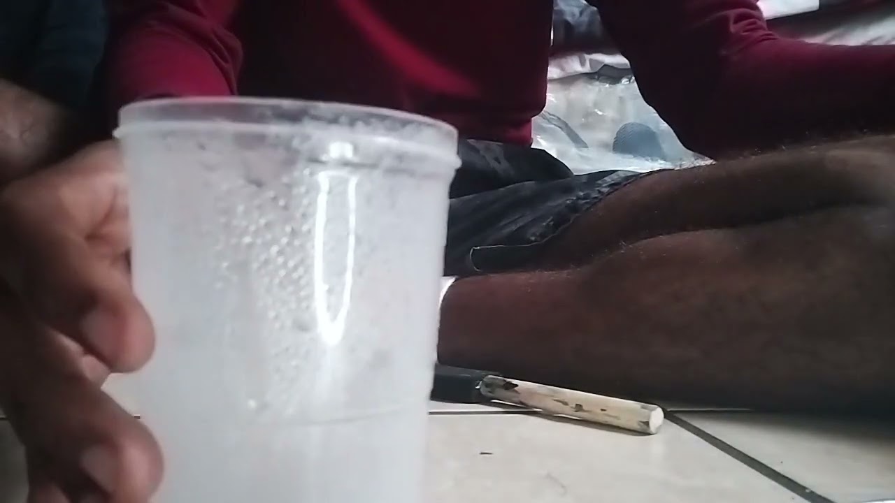Feeding A House Spider (sorry for the popping lol)