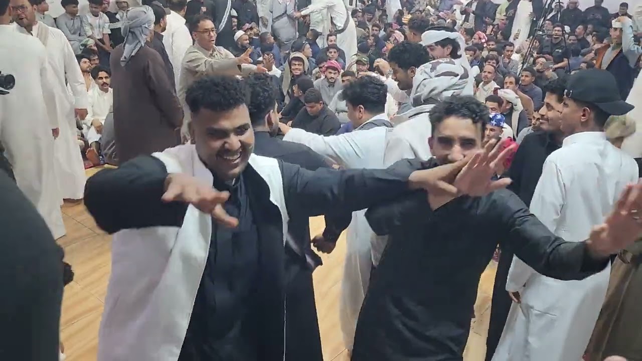 الفنان حامد باعبود ياساري الليل من سمر وشعبنة ال شبام ليلةامس بالرياض🦜🌴💚❤️