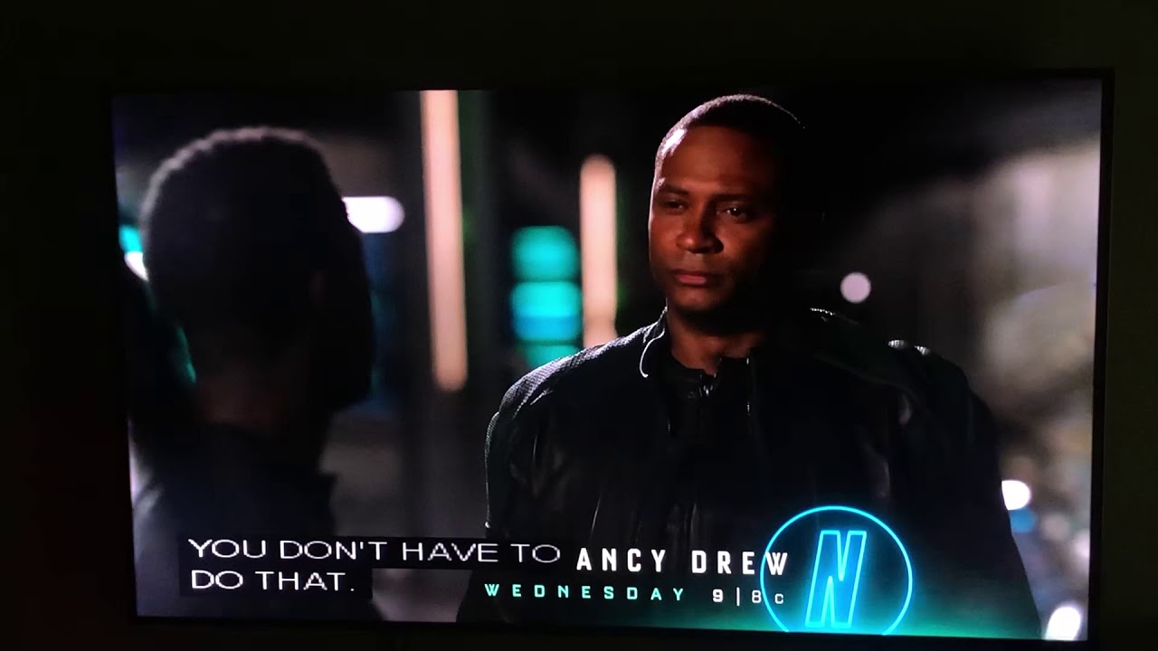 Arrow 8x04 John and Connor Talk