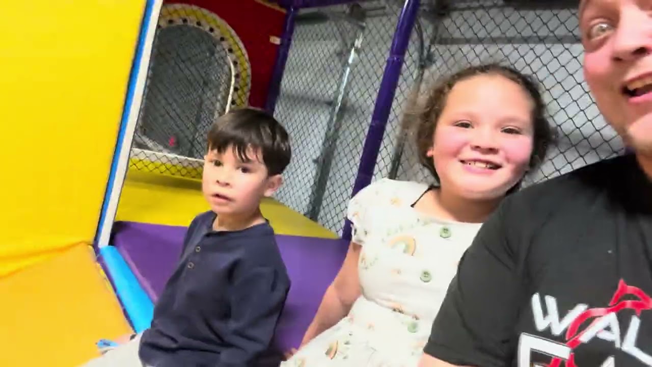 Blippi mode activated. Funtime. Begoofy