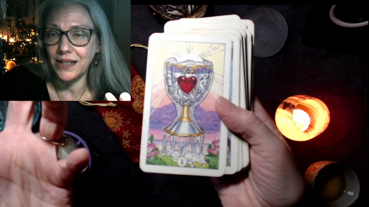 Unboxing the Classics: Robin Wood Tarot