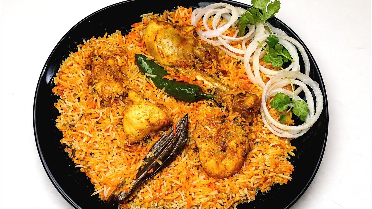 My Version Of Kachay Gosht Ki Biryani 👌🔥 Chicken Biryani Recipe By Food Flourish