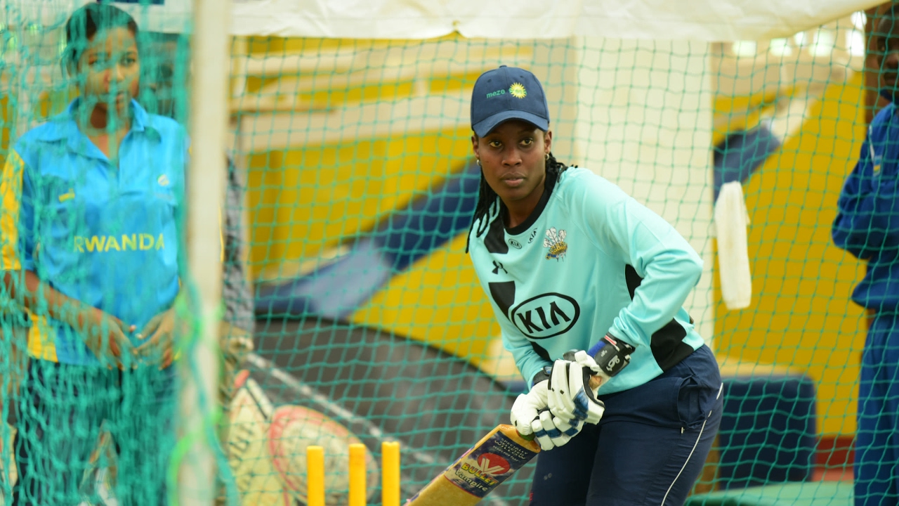 UWAMAHORO SETS NEW CRICKET WORLD RECORD