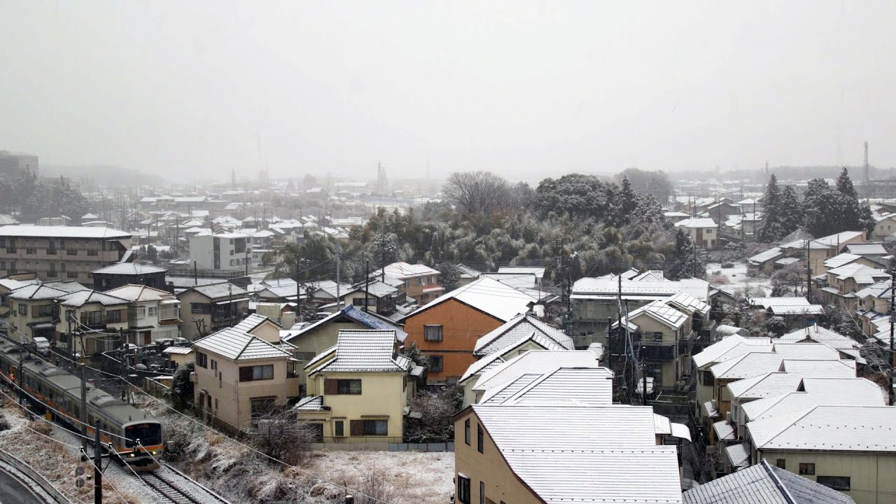 1 Hour of Relaxing Japanese City Sounds in the Snow | Peaceful Winter Ambience