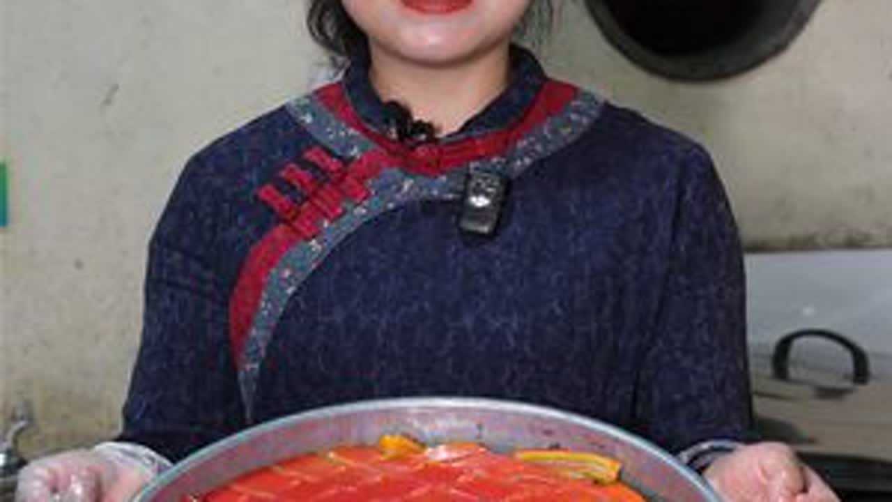 80后宝妈负债30万创业，做客家不起眼小吃，一年卖几十万翻身了#抖音美好食光 #我的家乡美食名片 #小吃