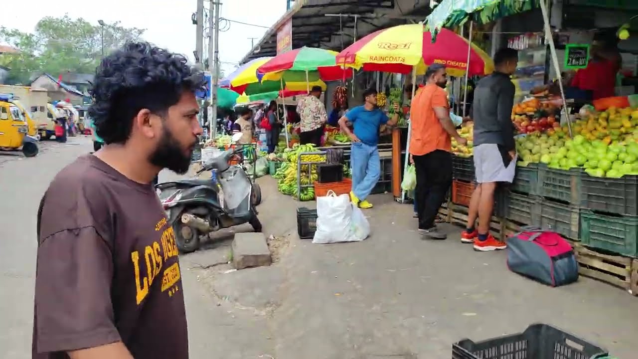 Walking in india Ernakulam market 15 November 2025