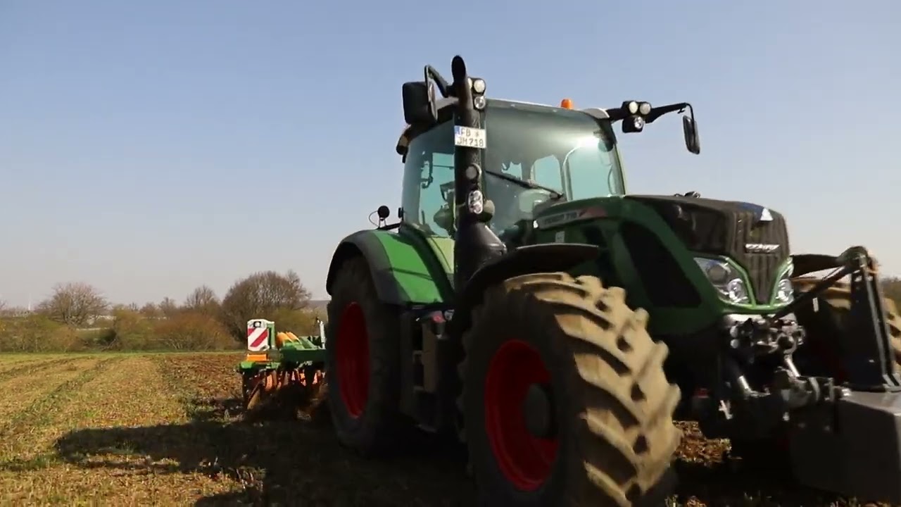 Fendt 728 beim Grubbern und Pflügen - cultivating and plowing