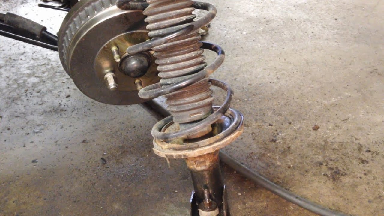 Ford Taurus Rear Strut Removal & Installation