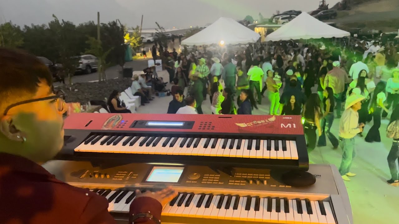 Mas y Mas y Mas Quebraditas