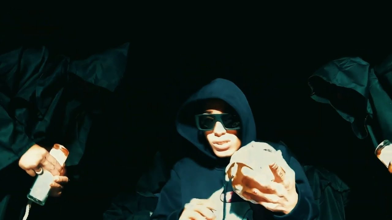 Charley Trap - creo que mi jefe fumó foco 💡[VIDEO OFICIAL]
