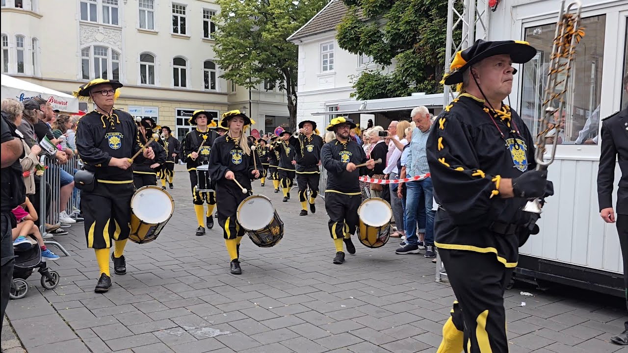 Neheim Jägerfest 2025 - Musikvereine treffen am Festzelt ein / 17. August 2025 (4K)