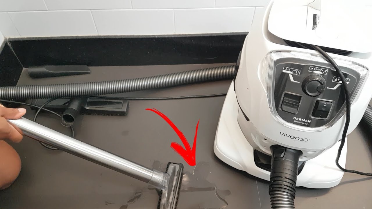 parece robô mais na verdade vivenso aspirador de pó e agua limpa e purifica o ar