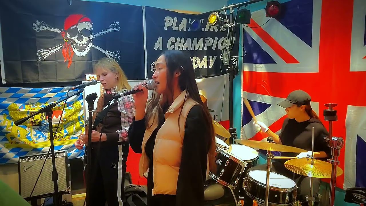 Rehearsal session 30: 