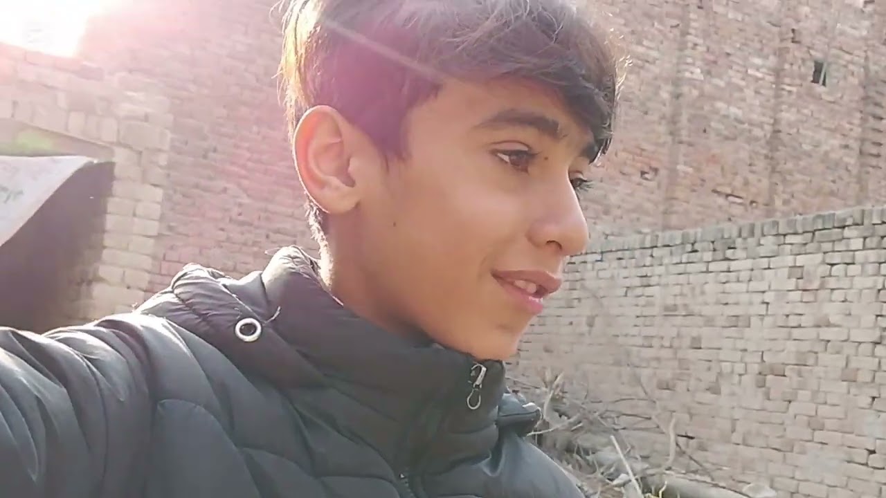 Mintu gum hu gaya murgi ke ande uthaen