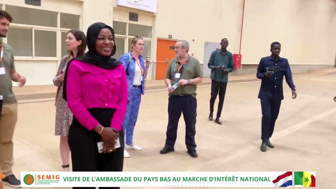 Visite de la délégation néerlandaise au Marché d'intérêt national de Diamniadio.