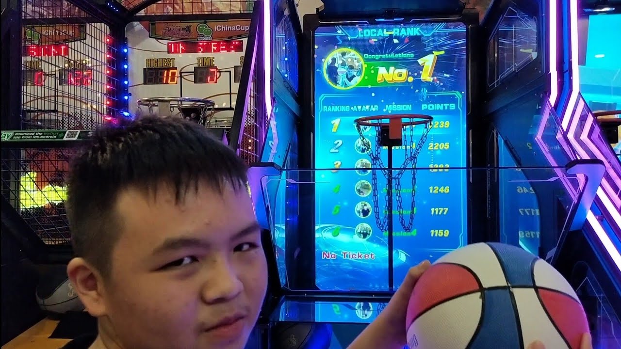 I Got Rank 1!!! at Hoop Shot basketball arcade with My new Ball size 5 At AMAZONE SENTUL