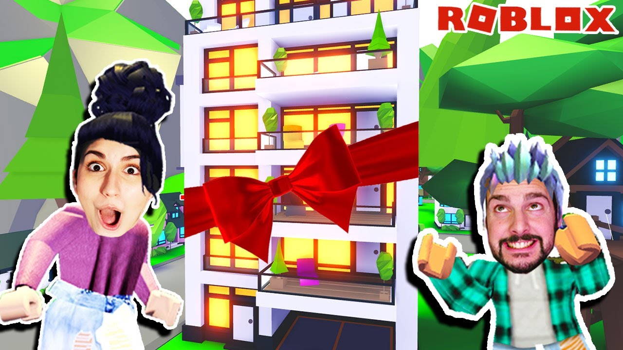 ADOPT ME CITY SCHENKT UNS HÄUSER! Baby Kaan & Mama Dania bekommen ihre Luxusvillen zurück! [Roblox]