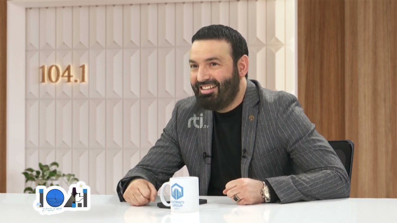 Nga braktisja e muzikës deri tek ilahikënduesi më i njohur në botën shqiptare - Adem Ramadani