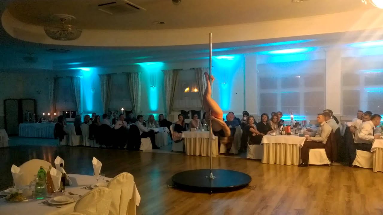Pole Dancing Show  Ellie Goulding Powerful