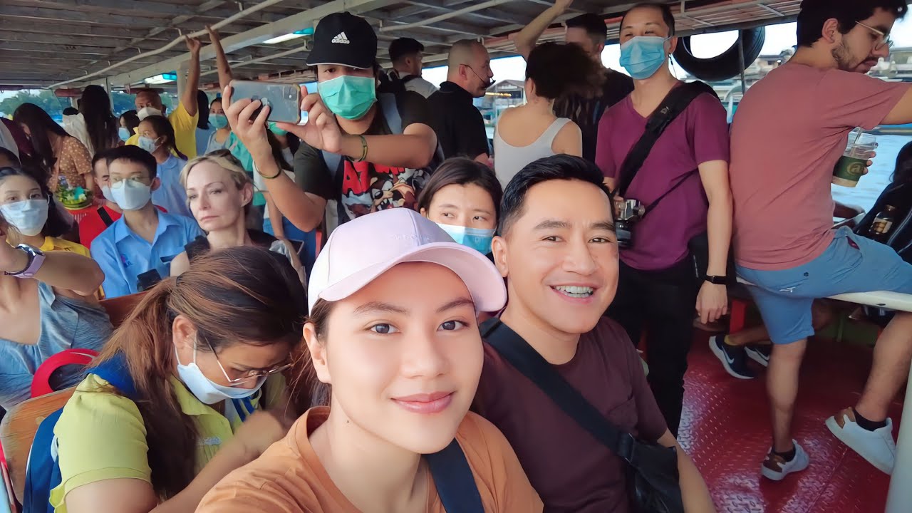 Menyeberangi  SUNGAI CHAO PHRAYA Menuju ke WAT ARUN Thailand!
