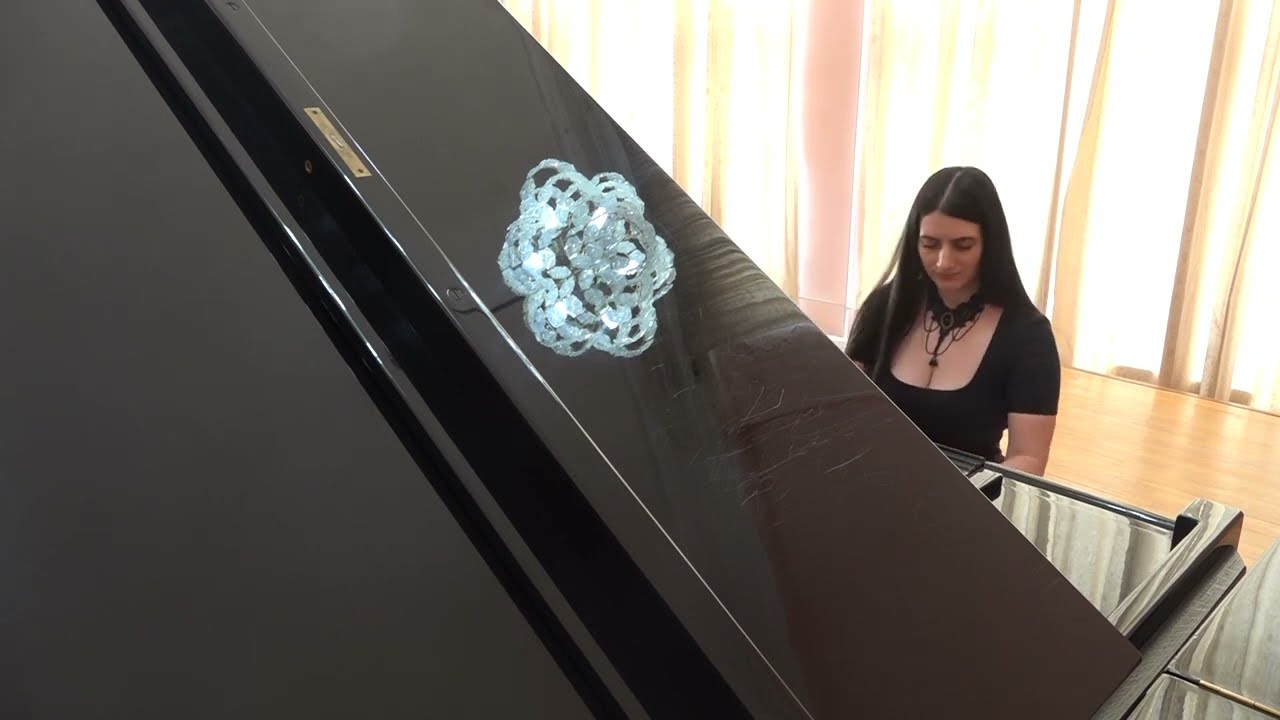 Pink Floyd - Comfortably numb (piano cover by Zara Mkrtchyan)