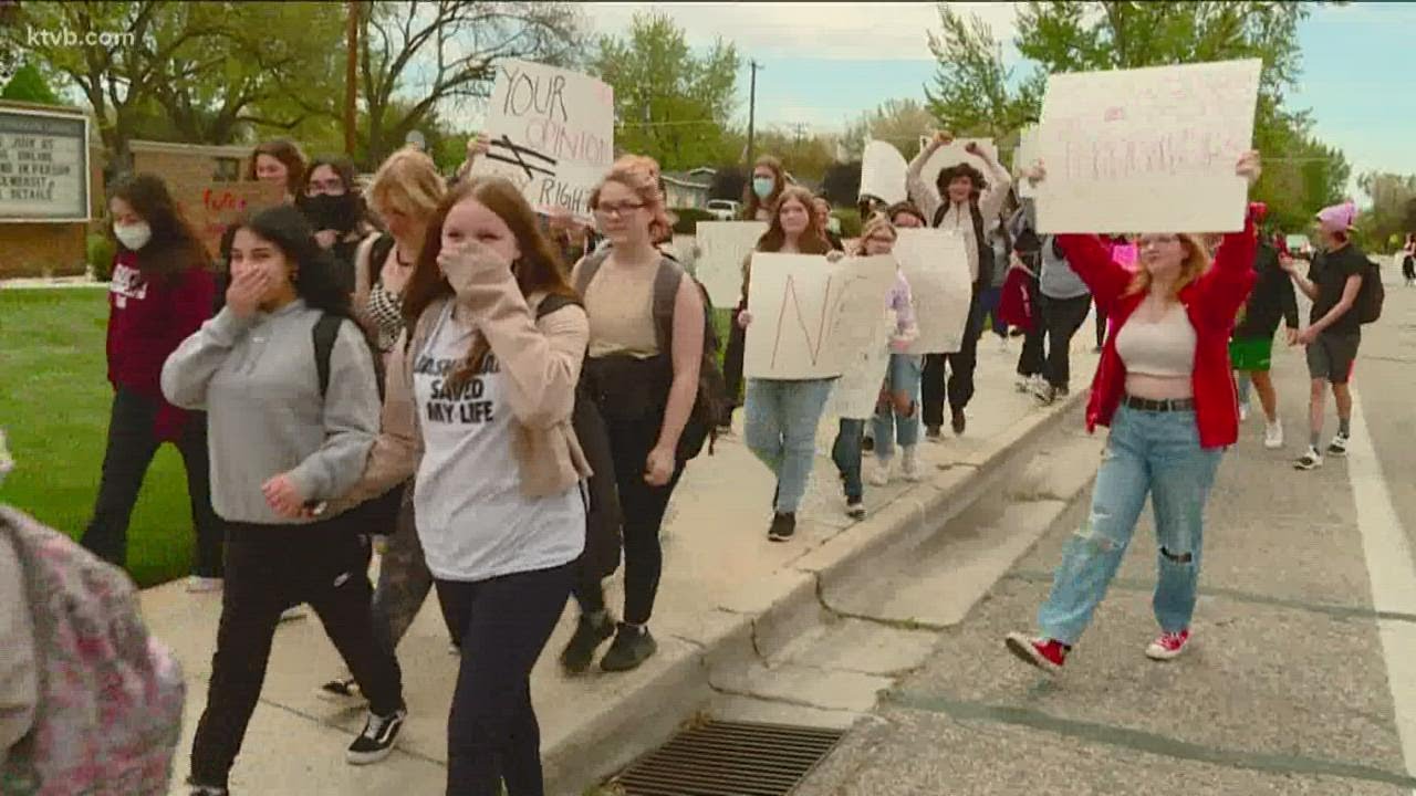 South Junior High School students organize walk out over reproductive health rights