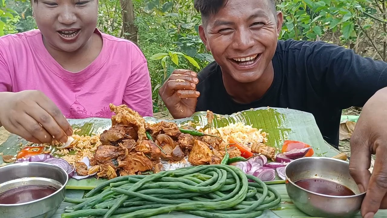 Mukbang with @moakhah vlogs