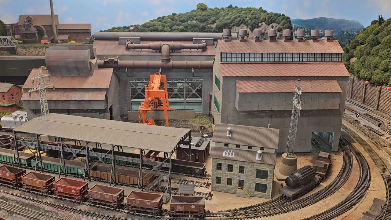 A Great Steel Mill HO Layout! A Revisit  To Dave Moltrup's Incredible Model Railroad.