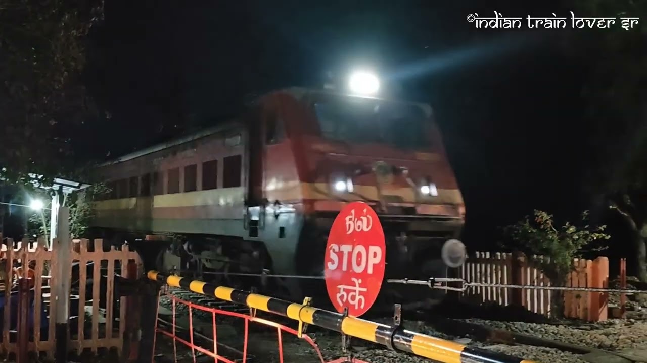 16752/Rameswaram Chennai Egmore Boatmail Express crossing LC || 22829 AJJ WAP-4