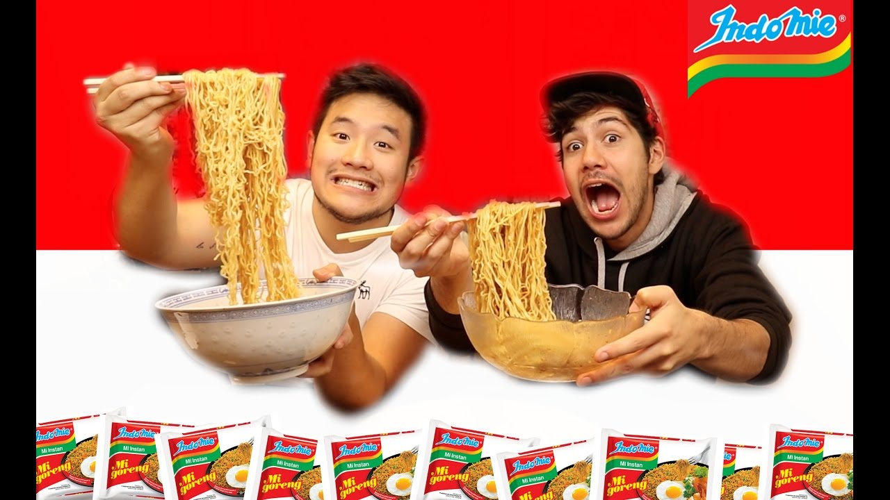 EATING INDOMIE FOR THE  FIRST TIME