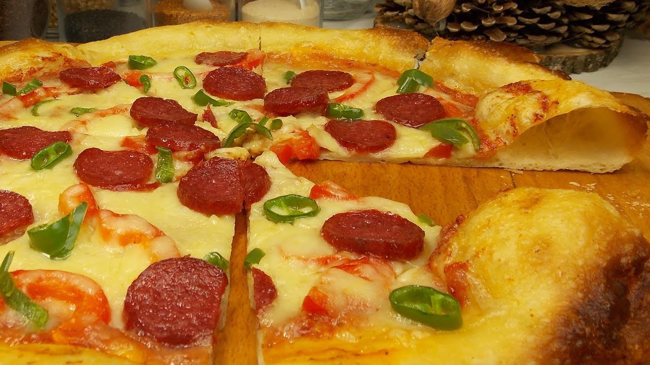 Kako napraviti Peperoni picu kod kuće - Homemade Pepperoni Pizza