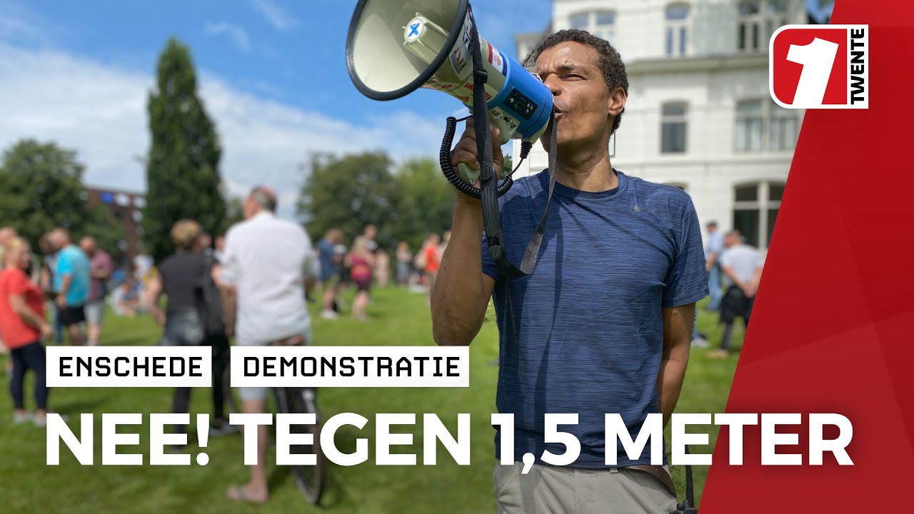 Demonstratie tegen de anderhalvemetermaatschappij in Enschede