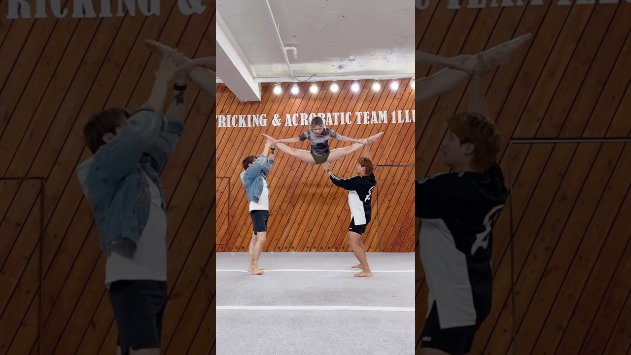 공중에서 다리찢기⁉️😱 Teamwork Challenge
