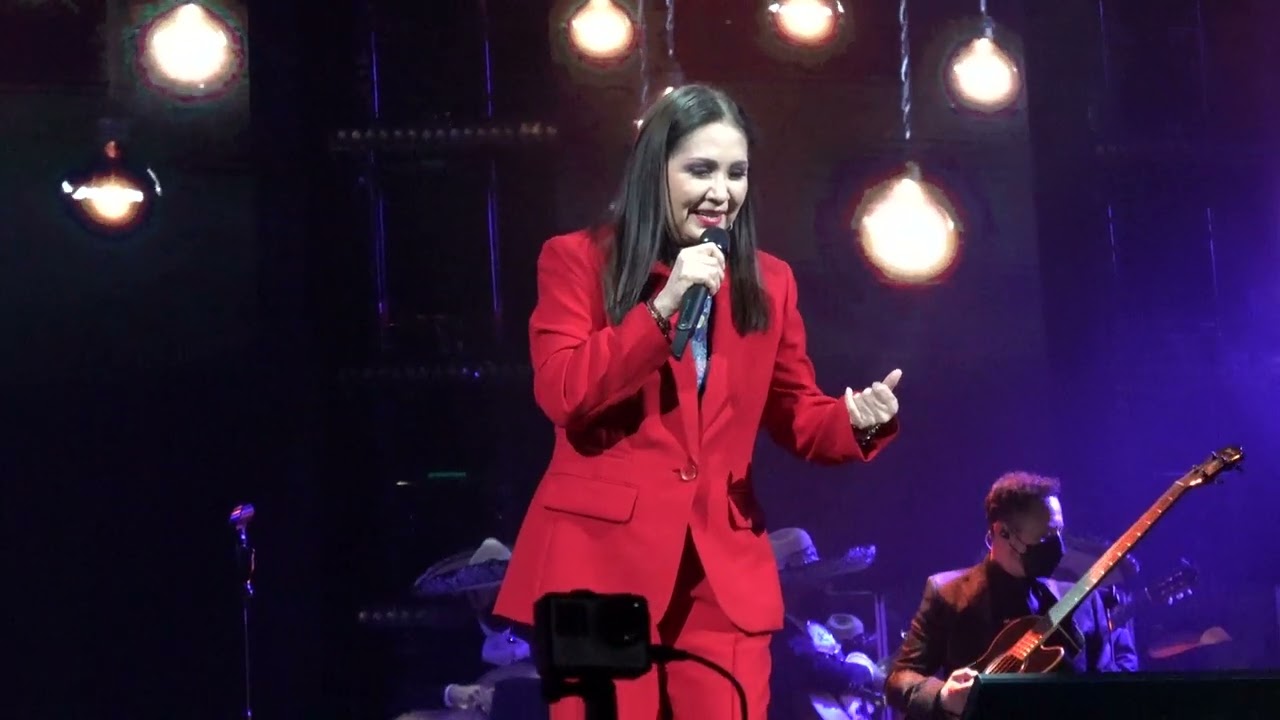 Ana Gabriel -El Cigarrillo - Brooklyn, NY Abril 2023