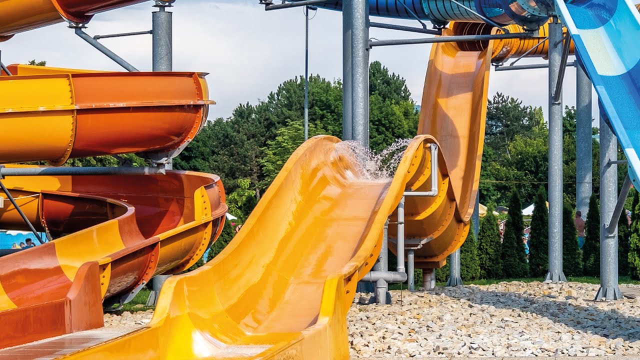 Camel Slide - Fast Uphill Waterslide | Vada&scaron; Thermal &Scaron;t&uacute;rovo