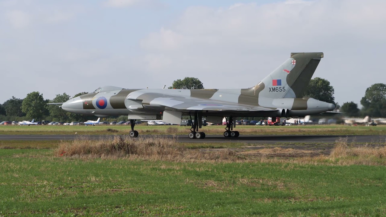 Wellesbourne Mountford Airfield   XM655 Vulcan Taxi Run Morning
