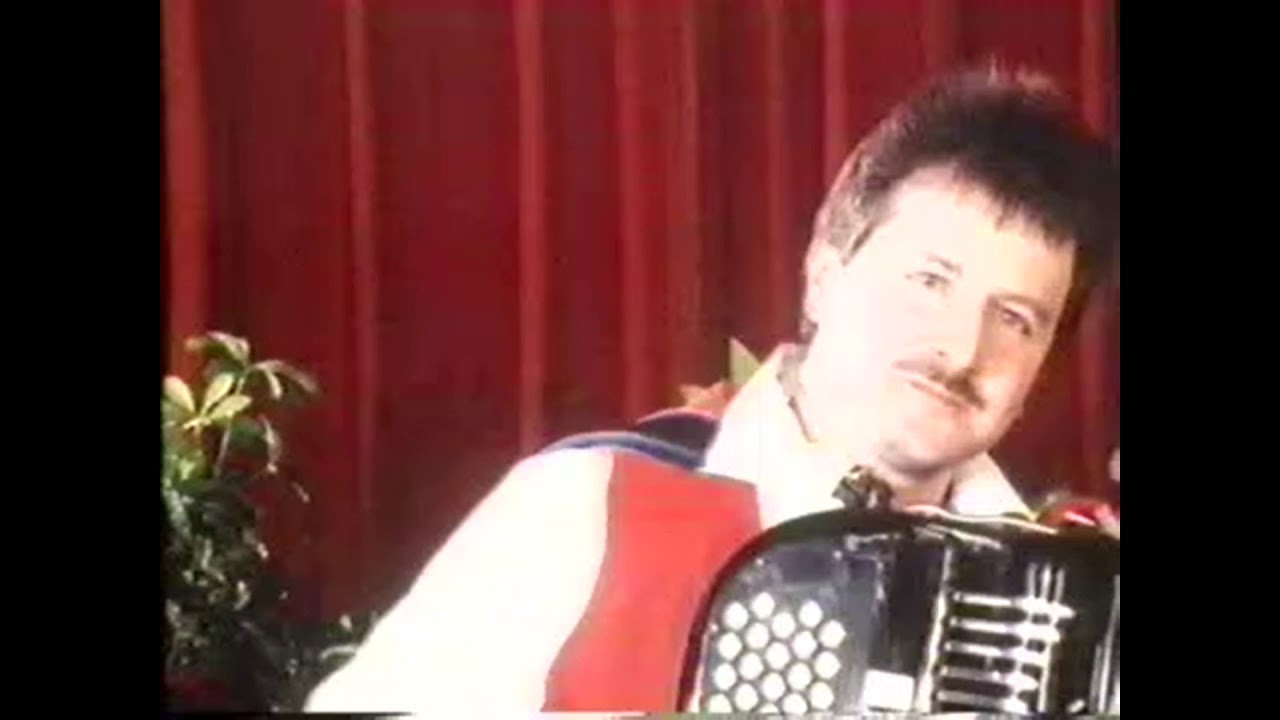 Ländlertrio Hans Arnold aus Brunnen mit Charly Hofmann am Bass mit Schottisch BIM FÖNS DÄHEIMÄ