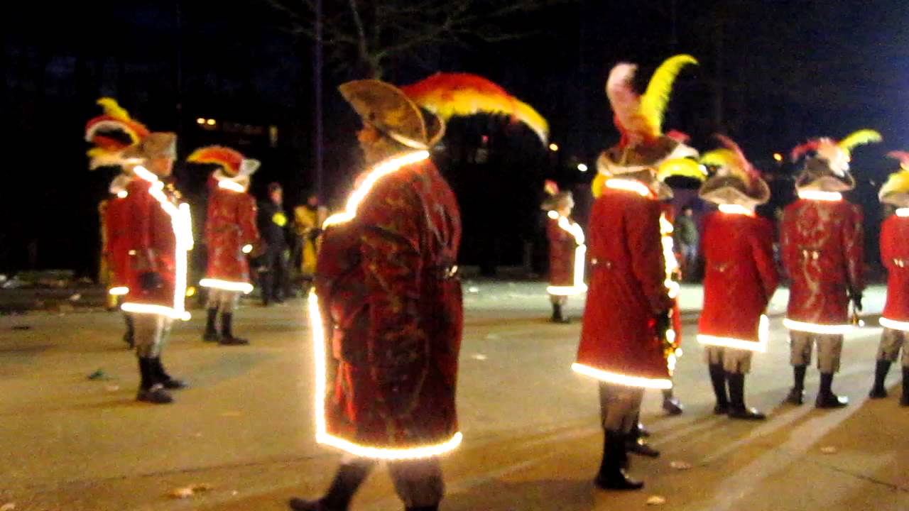 Aalst Carnaval 2013 - AKV 't Es Na Of Noeit (TENON)