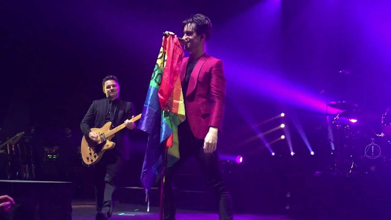 Girls/Girls/Boys Live in Paris - Panic! at the Disco