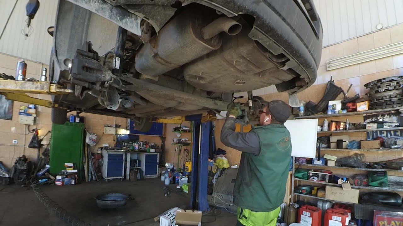 REPAIR CAR PEUGEOT 307 a FIRST PERSON video WEEKDAY AUTO MECHANIC