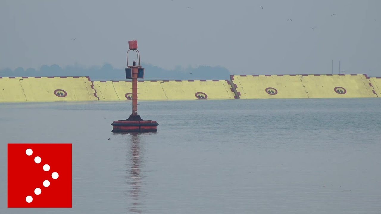 Venezia, la prova di sollevamento del Mose: le immagini velocizzate