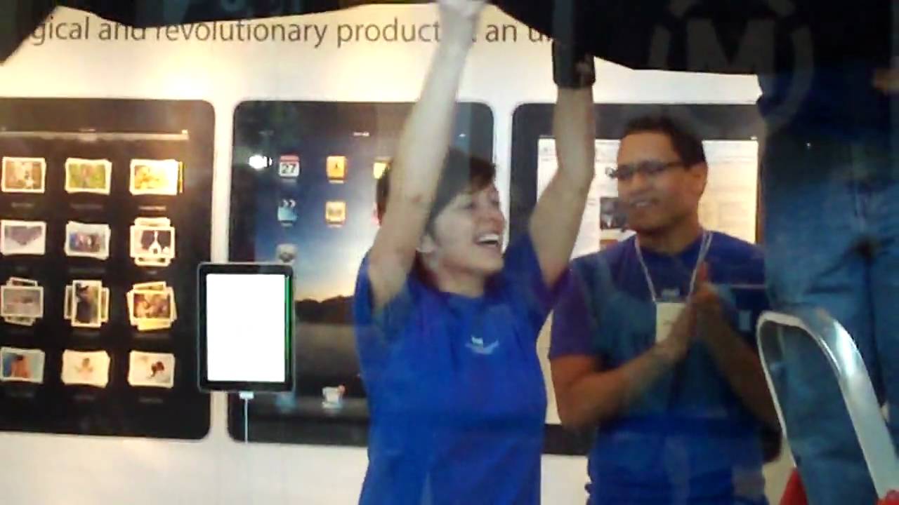 ipad unveiled at memorial city mall