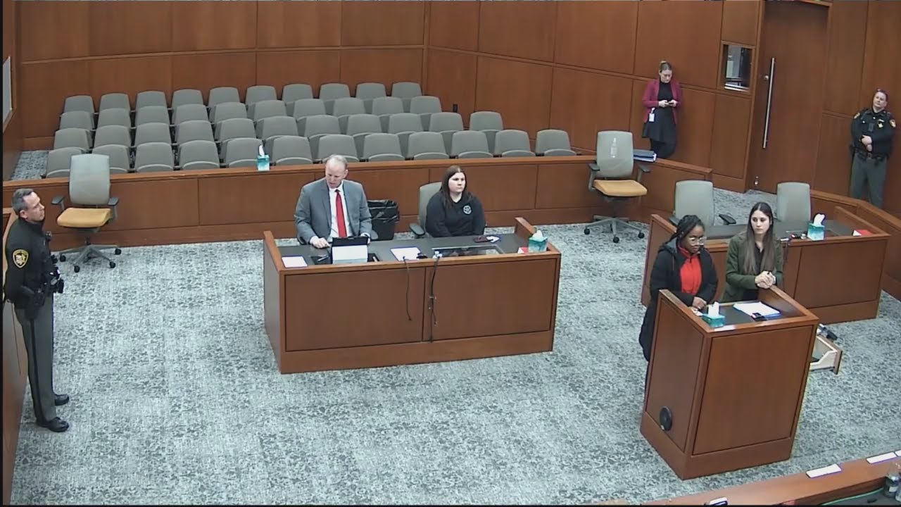 Woman Claims She's Too Busy for Court! NO!