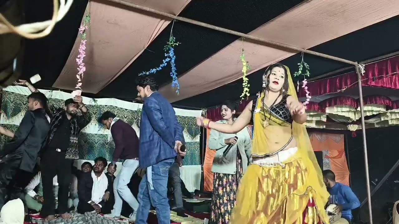 होरव मछरिया को ब्याह तलैया में मड़वा डरो अरविंद कुशवाहा दीक्षा भारती ने गाई ढीमरयाई बधाईगीत राईनृत्य
