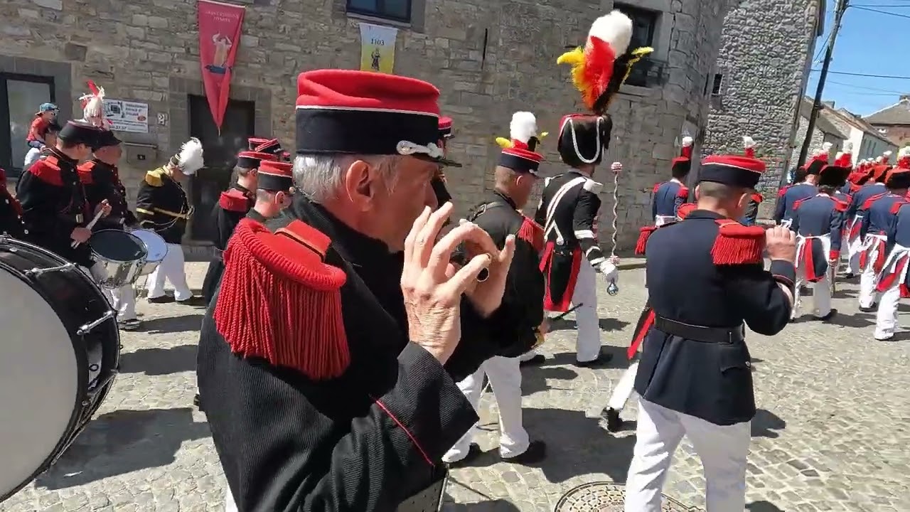 Souvenir de la marche Sainte Rolende 2023 56 Hymiée avec un sponsor