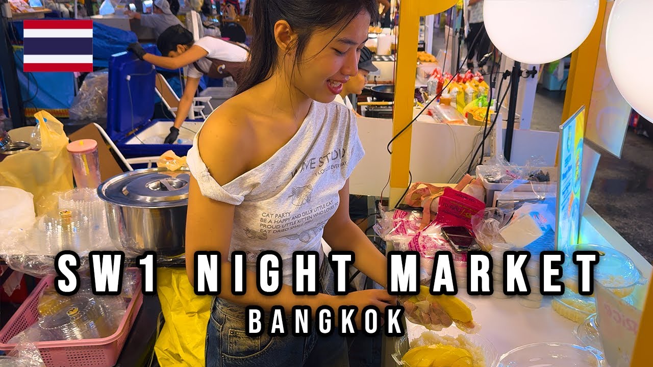 【4K】SW1 Night Market Rainy Walking Tour & Thai Street Food in Bangkok Thailand 🇹🇭