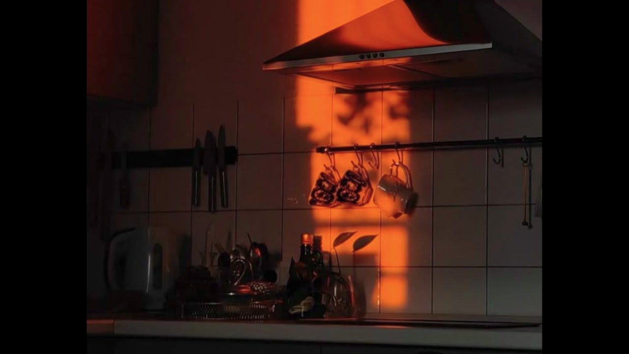 when this light hits and everything feels calm.